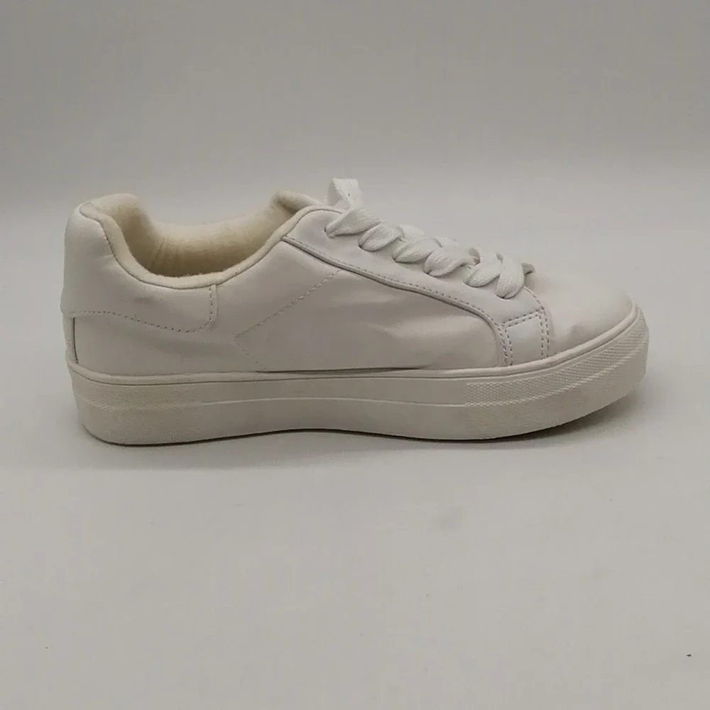 Soda Shoes Womens White 9 Platform Sneaker Faux Leather Walking Comfort‎